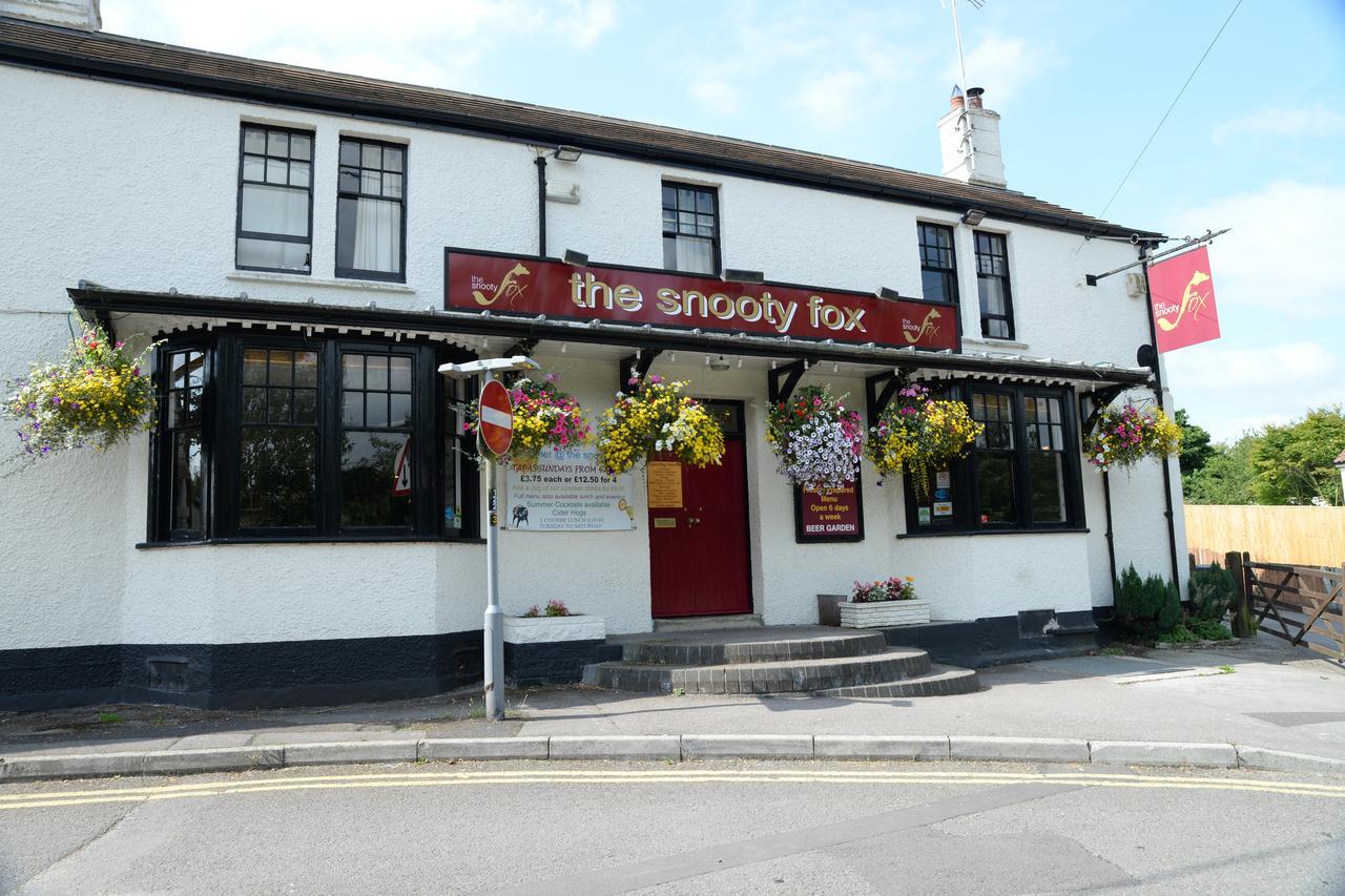 The Snooty Fox Warminster Hotel Bagian luar foto